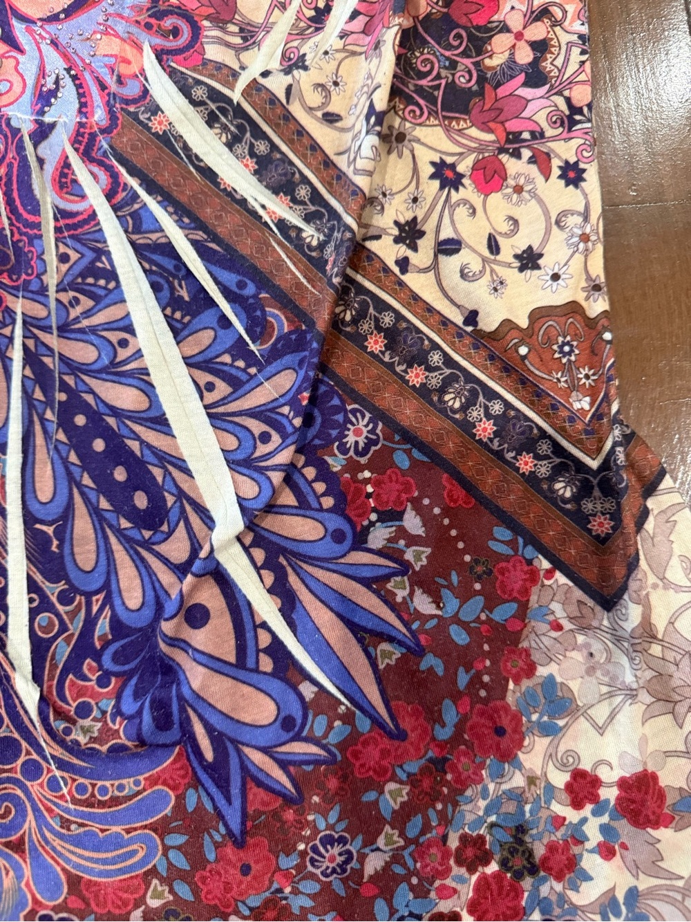 Printed V-Neck Sleeveless Top in Purple and Pink - Picture 3 of 8